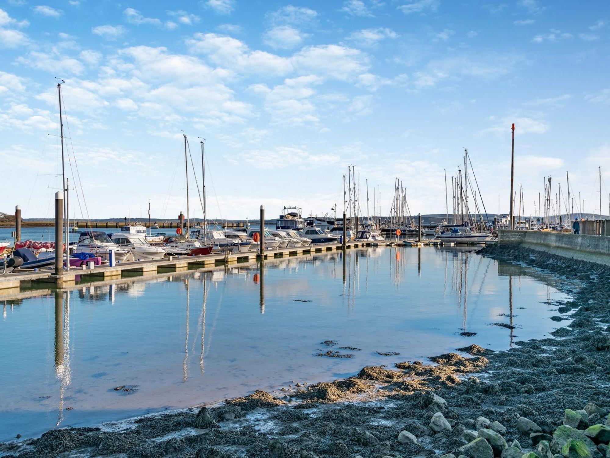 Kings Lea Villa Lymington Eksteriør bilde