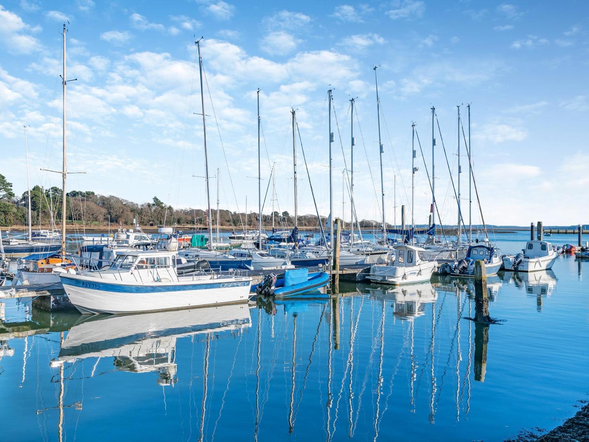 Kings Lea Villa Lymington Eksteriør bilde